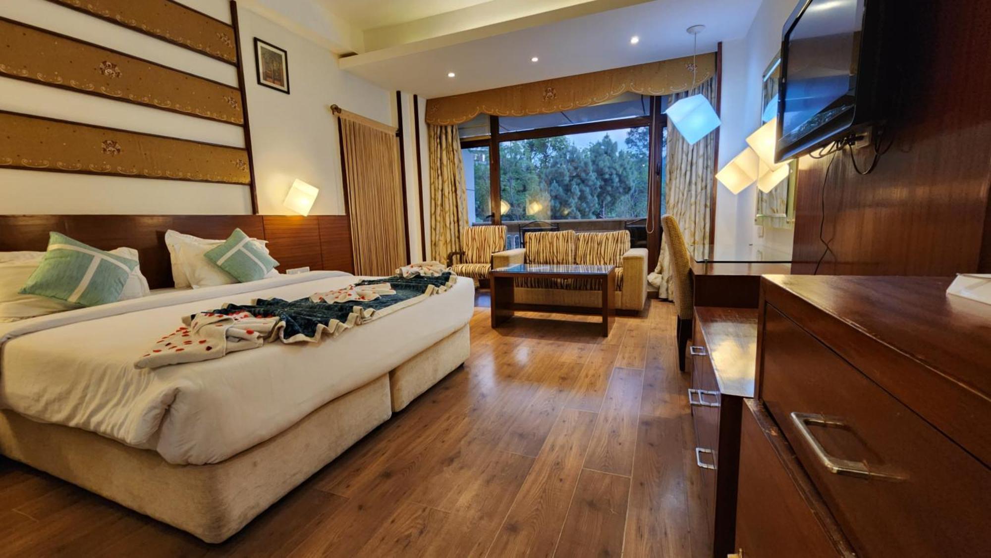 Hotel Royal Ark - Kasauli Kültér fotó