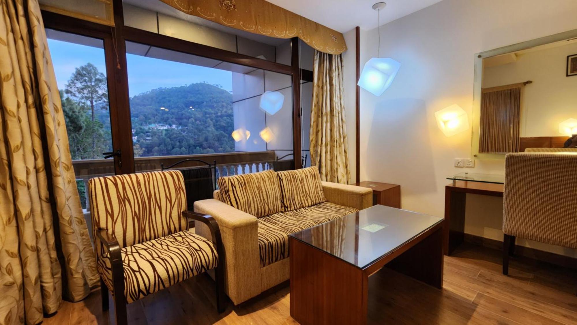 Hotel Royal Ark - Kasauli Kültér fotó