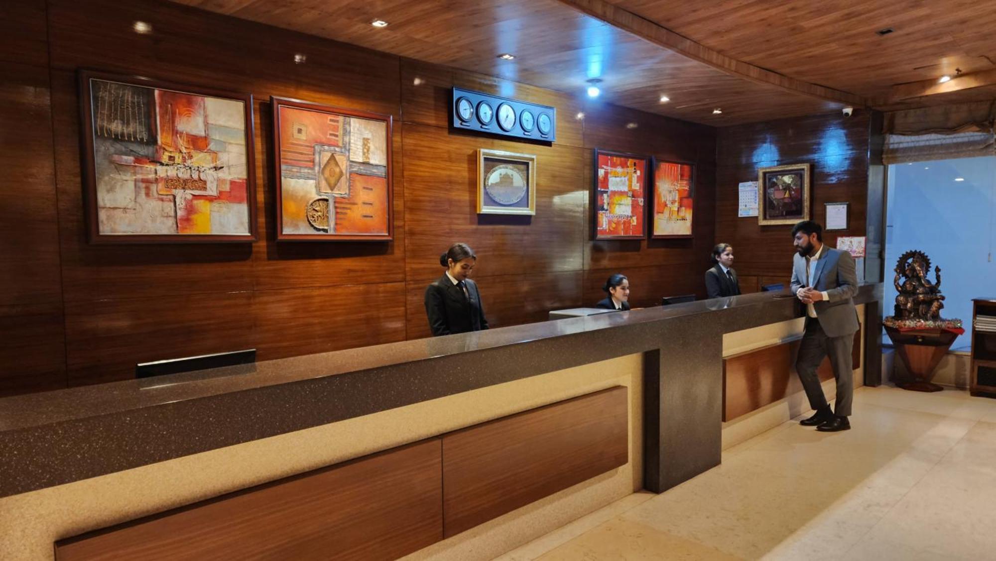 Hotel Royal Ark - Kasauli Kültér fotó