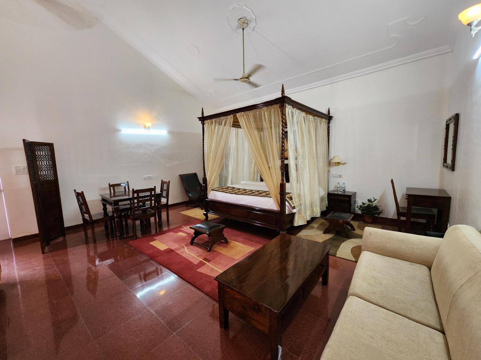 Hotel Royal Ark - Kasauli Kültér fotó