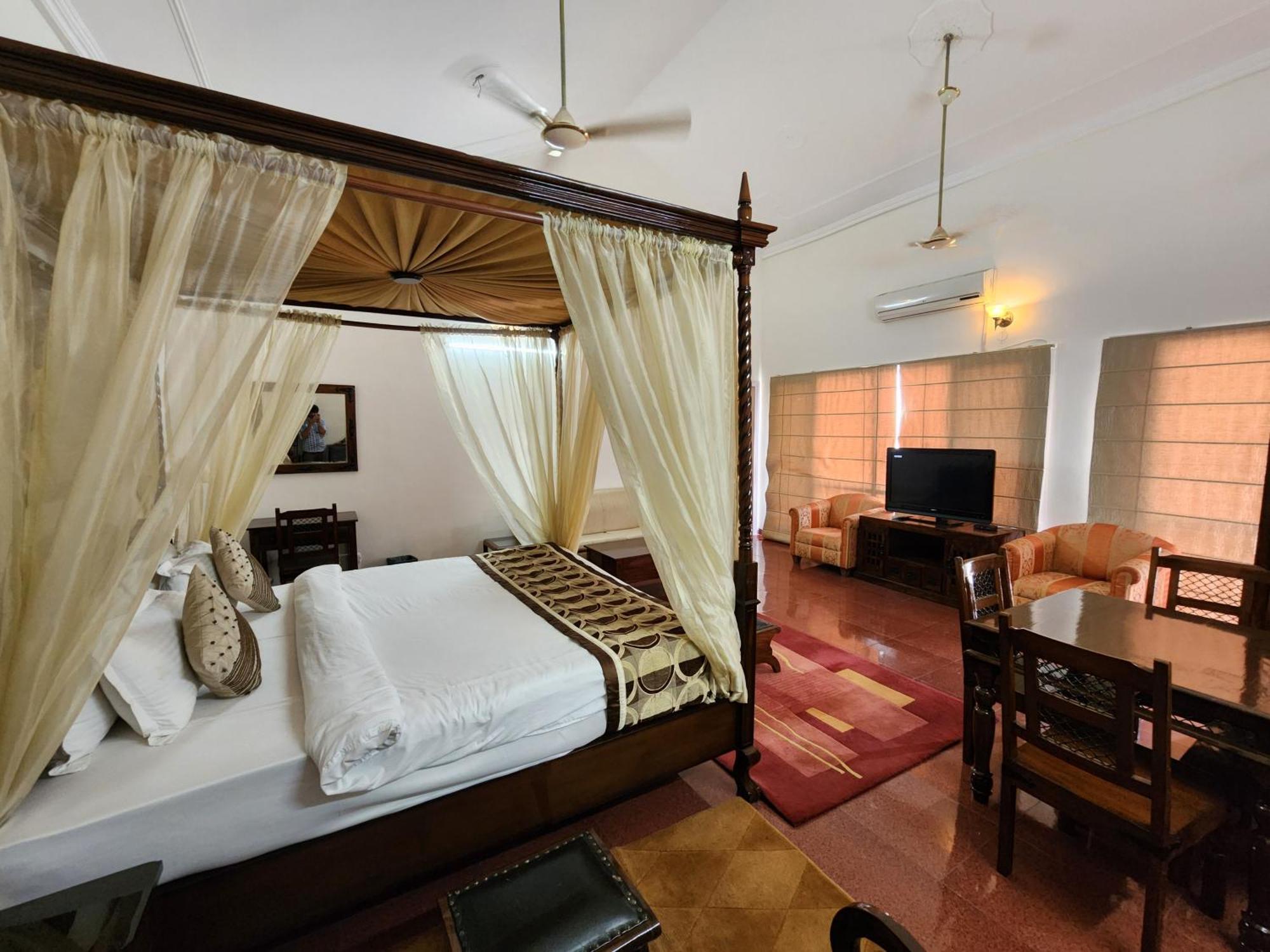 Hotel Royal Ark - Kasauli Kültér fotó