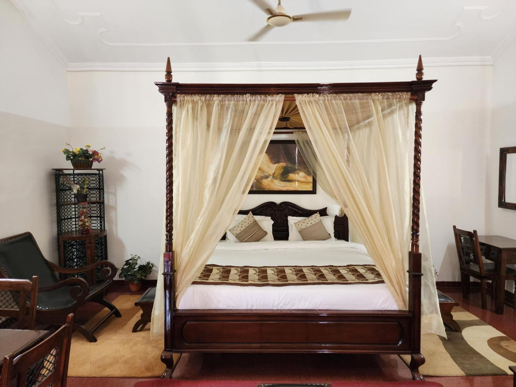 Hotel Royal Ark - Kasauli Kültér fotó
