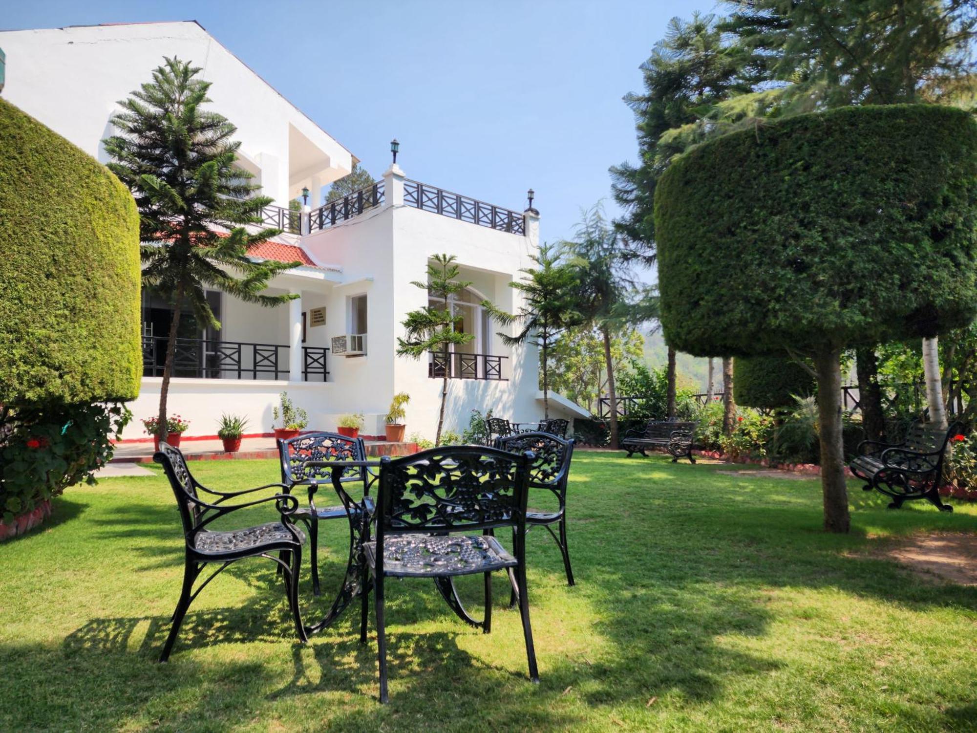 Hotel Royal Ark - Kasauli Kültér fotó