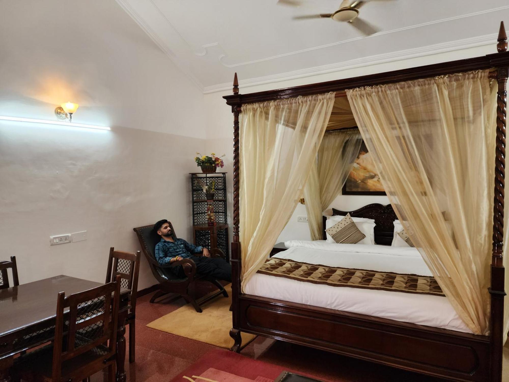 Hotel Royal Ark - Kasauli Kültér fotó